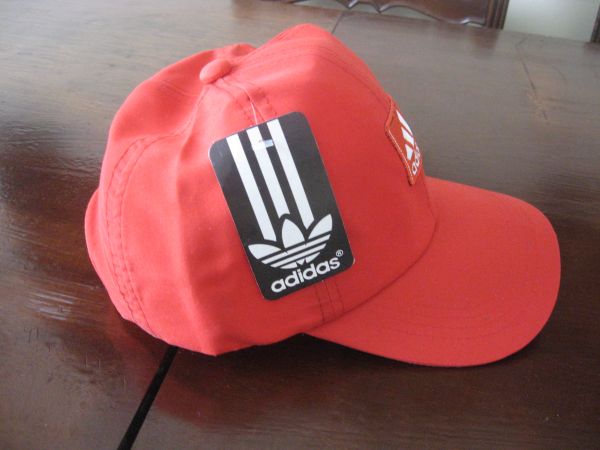bonés da Adidas  e da Nike - originais